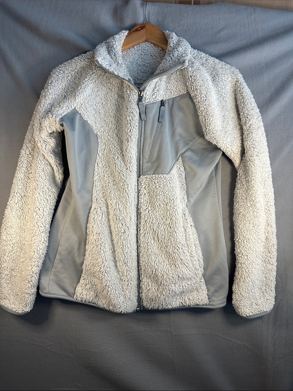Columbia Light Gray/Cream Teddy Fleece Zip Jacket
